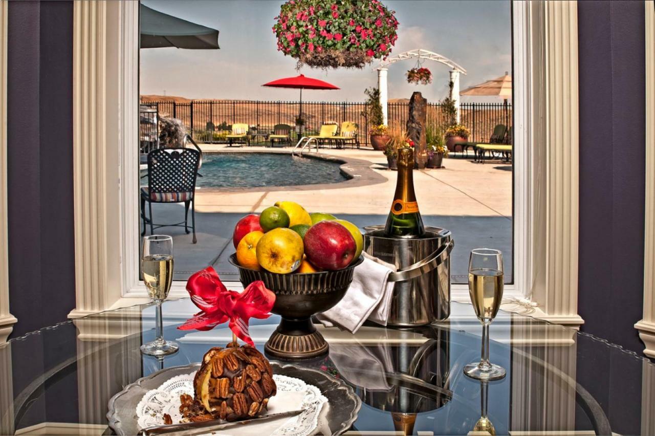 Cameo Heights Mansion And The Vine Fine Dining Restaurant Bed and Breakfast Touchet Εξωτερικό φωτογραφία