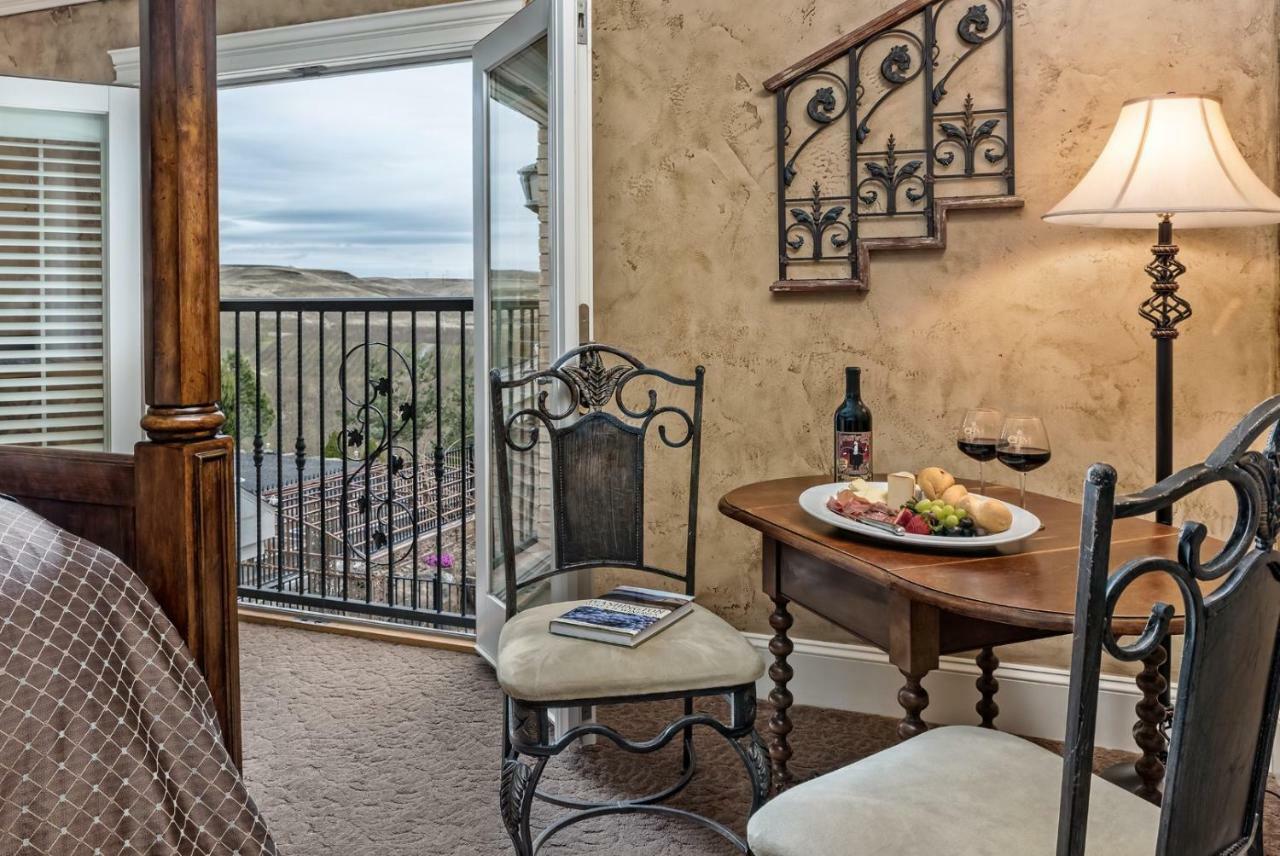 Cameo Heights Mansion And The Vine Fine Dining Restaurant Bed and Breakfast Touchet Εξωτερικό φωτογραφία